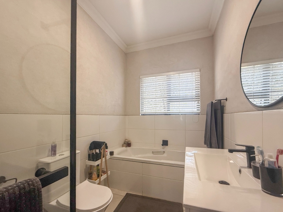 3 Bedroom Property for Sale in Melodie North West